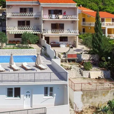 Lada-2 By Interhome Apartman *